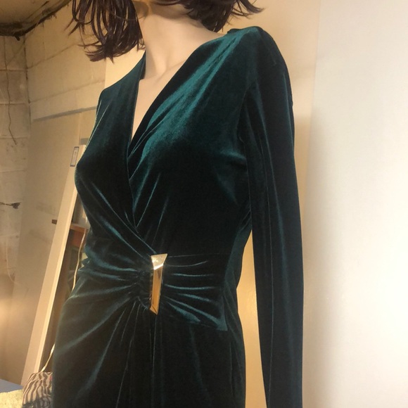 MUST LOOK...CLASSY Calvin Velvet - Picture 2 of 10